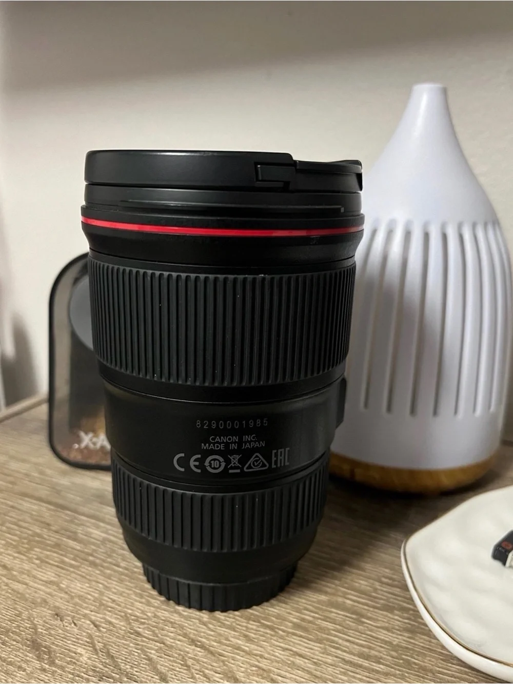 Canon EF 16-35mm f/4L is usm lens